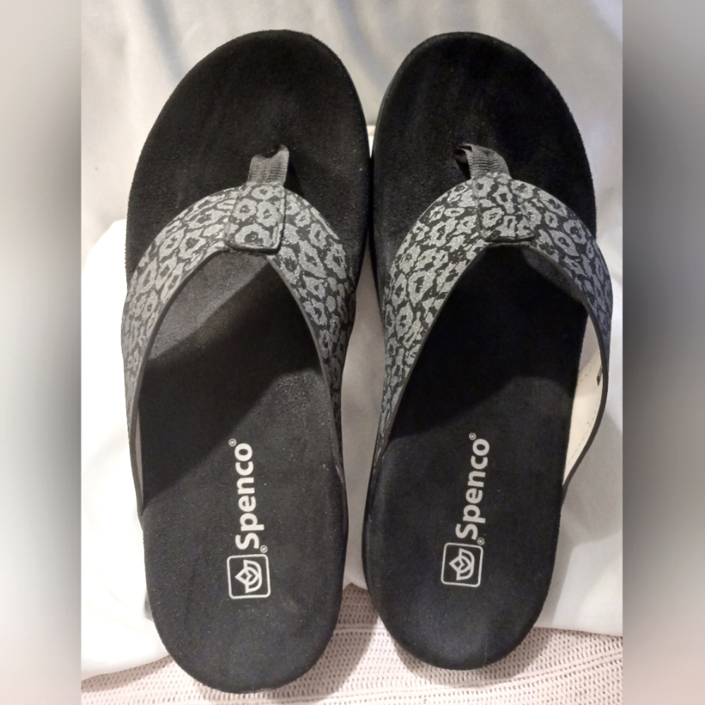 Spenco Orthopedic Flip Flops Size 9 B